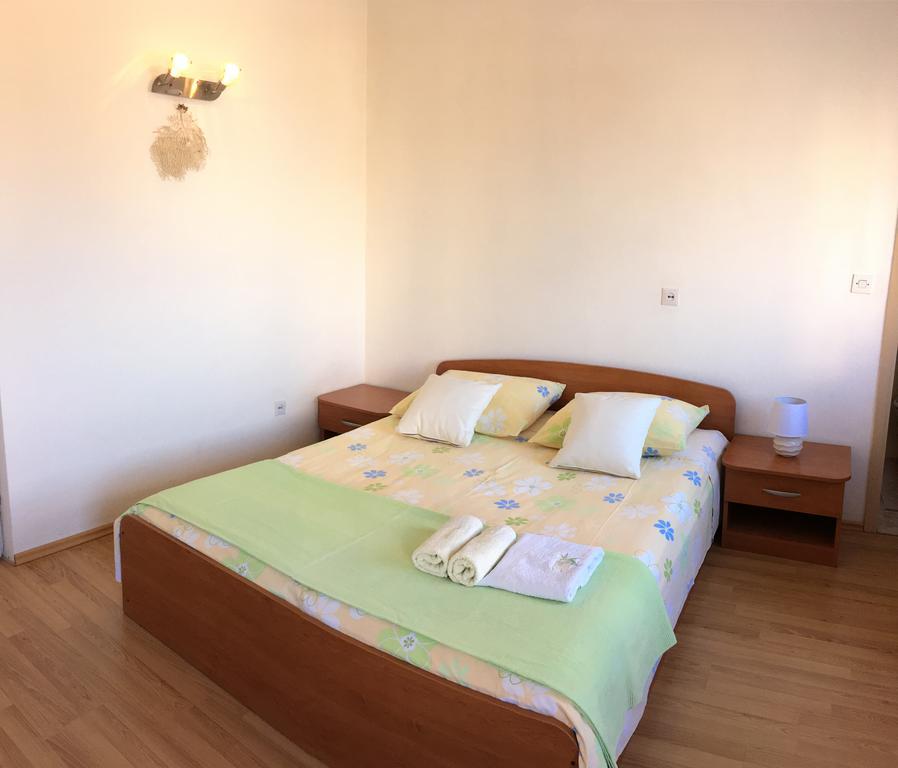 Guesthouse Cipre Lumbarda Exterior photo